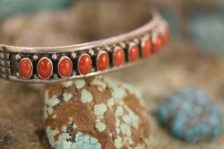 VINTAGE NAVAJO CUFF BRACELET WITH RED CORAL,  STERLING,  SIGNED: M (LENNIE MARIANO) 5