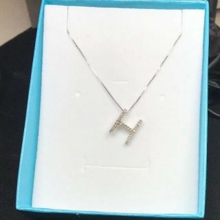 0.  20 Ctw Diamond Letter H Pendant 14kt White Gold And 18 Inch White Gold Chain