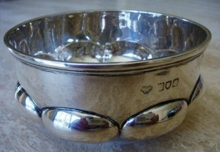 Goldsmiths & Silversmith Co.  London Sterling Silver Lobed Bowl Edwardian Quality
