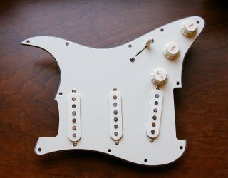Fender Pure Vintage 59 Loaded Strat Pickguard All Parchment 7 Way Made In Usa