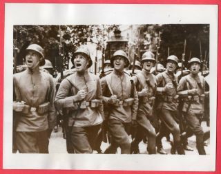 1941 Sofia Bulgaria Soldiers March Past Royal Palace Born Prince News Photo