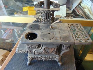 Crescent Miniature Childs Cast Iron Stove Vintage - Missing One Hot Plate