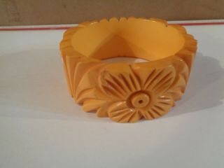 Vintage Gorgeous Bakelite Bangle Bracelet Deeply Carved Yellow Flower