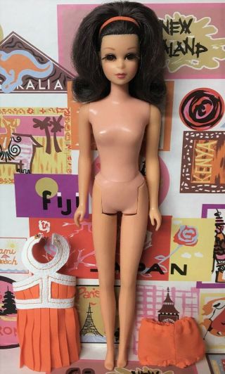 Yes it ' s Vintage Barbie Cousin Brunette No Bangs Francie Doll byApril 11