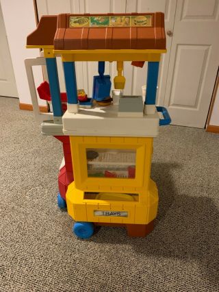 Vintage 1989 Fisher Price McDonalds Drive Thru Playset - RARE 7