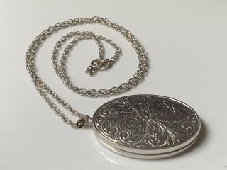 Very Large & Heavy Vintage Solid Sterling Silver Locket & 27” Silver Chain 22.  1g 7