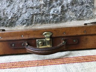 An Antique Tan Leather Gun Case 5