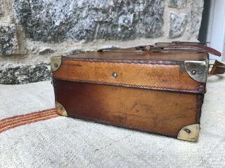 An Antique Tan Leather Gun Case 8