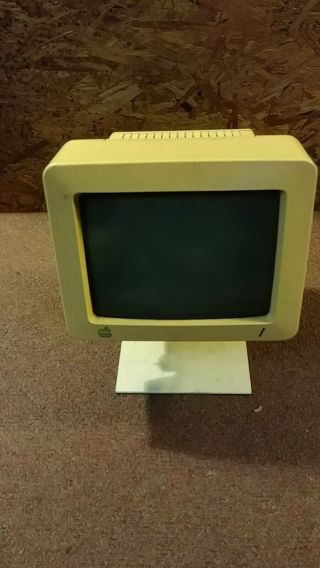 Vintage Apple iic plus and monitor 8