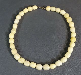 German 9K 375 Gold Natural Cream Jade Gemstone Beads Necklace Choker 80.  25 grams 2