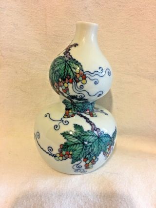 Antique Chinese Porcelain Flower Vase,  Fine Art,  Hand Painted,  Stamped