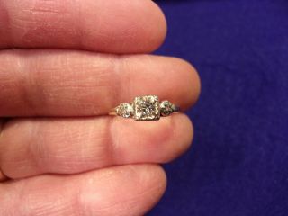 Very Pretty Vtg Antique Ladies 14k Yellow Gold & 3 Diamond Art Deco Wedding Ring