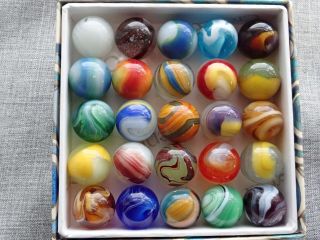 25 Akro Agate Vintage Marbles in a Handmade Display/Storage Box 2