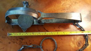 Newhouse 21 1/2 Antique Animal Trap,  Oneida Community,  flat link chain and ring 3