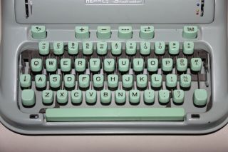 Vintage 1966 Hermes 3000 Seafoam Green Portable Typewriter with Case & Brushes 4