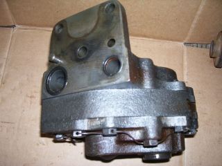 VINTAGE OLIVER 88 ROW CROP TRACTOR - HYDRAULIC PUMP ASSEMBLY - - 1955 2
