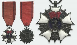 2865 Poland Polish Order Of Flag Of Work Prl - Type 2nd - Class