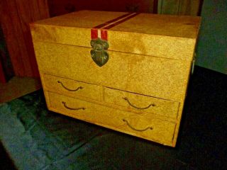 EFFANBEE VINTAGE DY - DEE BABY DOLL Large 3 drawer Trunk Very good 3