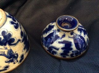 Antique Chinese Crackle Glaze blue & white vase 6 Figure Mark 3