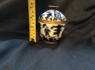 Antique Chinese Crackle Glaze blue & white vase 6 Figure Mark 8