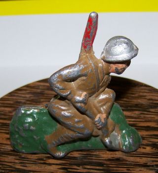Vintage Barclay - Manoil Toy Army Soldier Figure - Infantry With Shovel And Gun