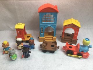 Hub Bubs Happy Hollow Playset And Rooty Toot Train