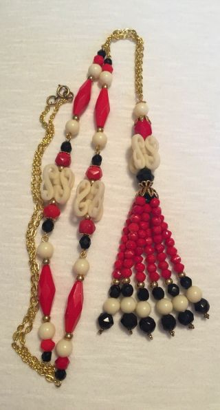 Vintage 1920’s Red Black Faceted Glass Bead Art Deco Sautior Tassle Necklace