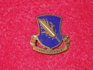 Wwii 504th Parachute Infantry Regiment Di - Nhm,  Pinback (motto Has -)