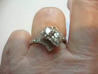 STUNNING VINTAGE 18K.  WHITE GOLD RING WITH 2 DIAMONDS AND MULTI CHIPS 3.  5 GRAMS 2
