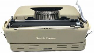Smith Corona Sterling Vintage Typewriter 1961 with Case 6