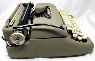 Smith Corona Sterling Vintage Typewriter 1961 with Case 8