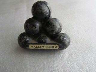 Vintage Valley Forge Souvenir Penn Craft Usa Iron Civil War Cannon Balls Pile