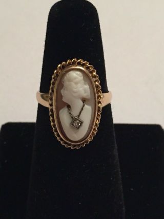 Stunning 10k Yellow Gold Cameo With A Diamond Necklace Ring In A Size 7