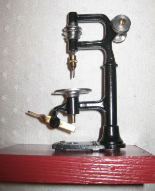 Knapp Bench Drill Press 916 - Miniature Machines Models