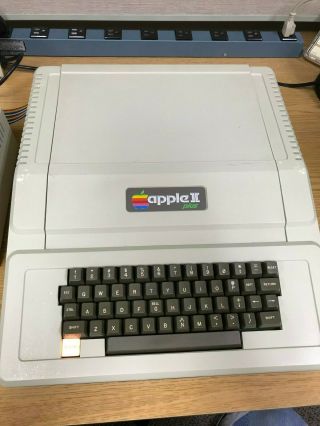 Vintage Apple II,  Computer A2S1048 w/ Disk Drive 11