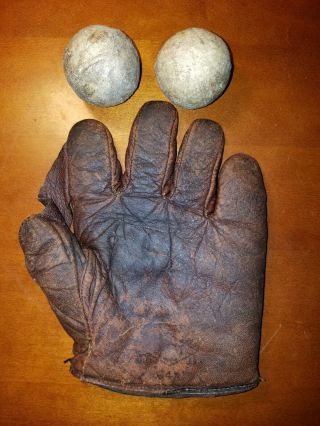 Antique 1915 ' s Era Draper Maynard Youth Baseball Glove And Two Small Balls 2