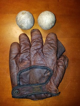 Antique 1915 ' s Era Draper Maynard Youth Baseball Glove And Two Small Balls 4