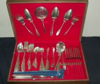 1932 " Lady Hamilton " Oneida Community Plate 99 Piece Service For 12 & Box