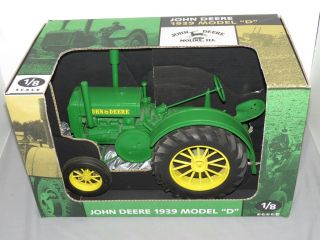 Vintage John Deere Unstyled Model D Toy Tractor 1:8 Scale Huge Nib Rare