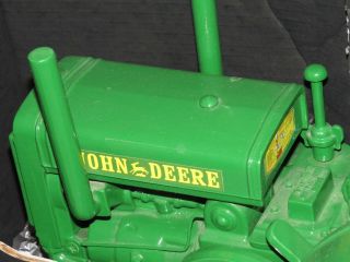 Vintage John Deere unstyled Model D Toy Tractor 1:8 scale HUGE NIB rare 8
