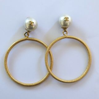 Authentic Rare Vintage Chanel Cc Logo Pearl Gold Round Hoop Clip Earrings