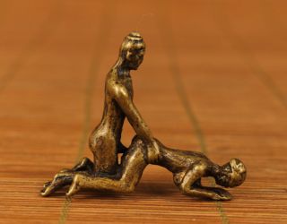 mini copper Old Handmade Carved sexual culture girl man Statue Art gift netsuke 2