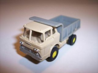 Vintage 1960s Aurora Thunderjet Vibrator 1582 Mack Dump Truck T - Jet HO Slot Car 3