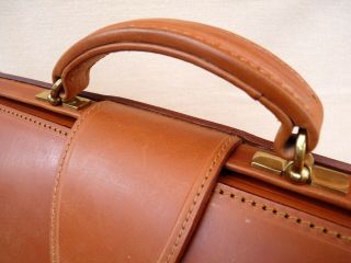 BROOKS BROTHERS PEAL & CO Vintage Briefcase Tan Leather Case Doctors Bag 4