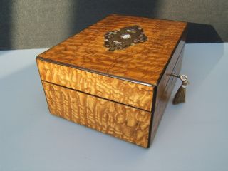 19C VICTORIAN FIGURED ASH ANTIQUE INLAID JEWELLERY BOX - FAB INTERIOR 9