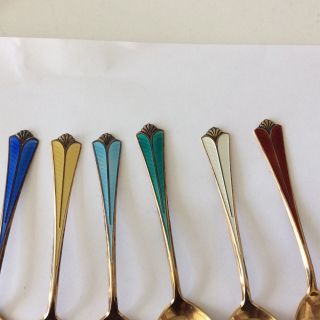 Vintage Set 6 Enamel 5 