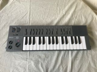 Yamaha CS01 vintage analog monophonic synthesizer w/ gig bag 2