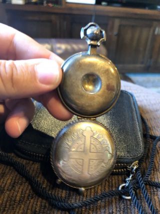 Antique Catholic Priest ' s Sterling Silver Pocket Pyx Case for Eucharist Wafer 7