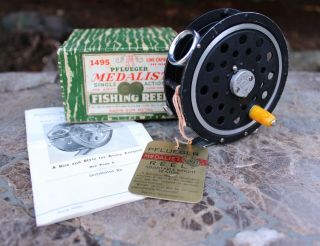 Rare C.  1938 Pflueger Medalist 1495 Fly Fishing Reel With Paper & Hang Tag