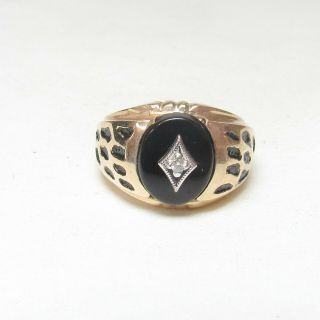 1940s Vintage 10k Yellow Gold 0.  03 Ct Brilliant Cut Diamond And Onyx Enamel Ring